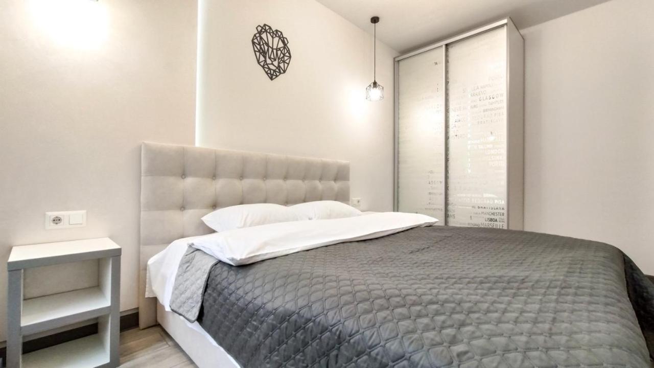 Petrovdom 52,67,205,213 In Smart Apartments In New York Concept House Kiev Exterior foto